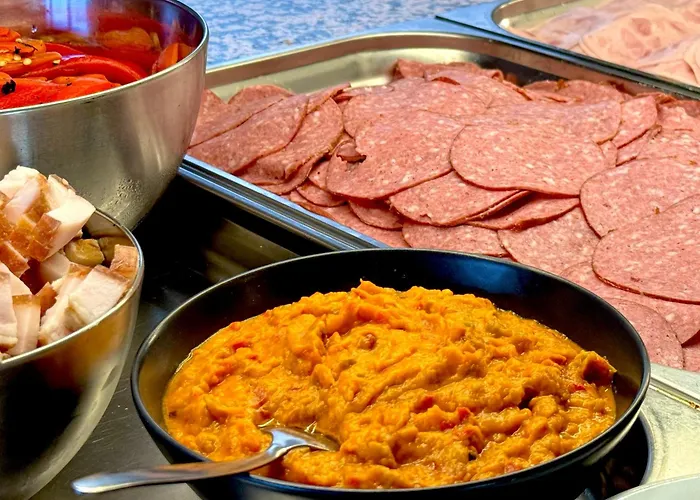 Otel Complex Bran Brad Bega